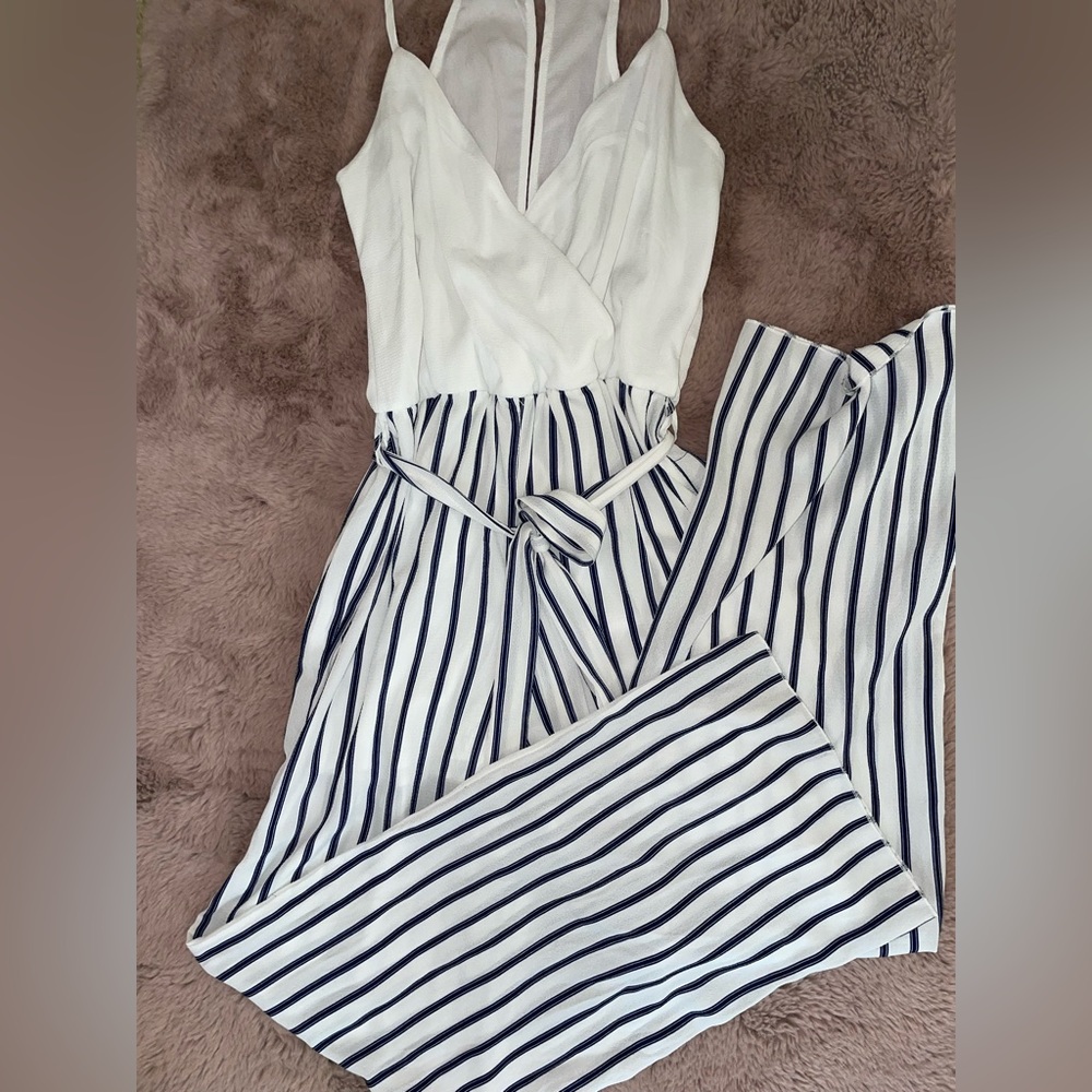 Beautiful Romper - Picture 2 of 3